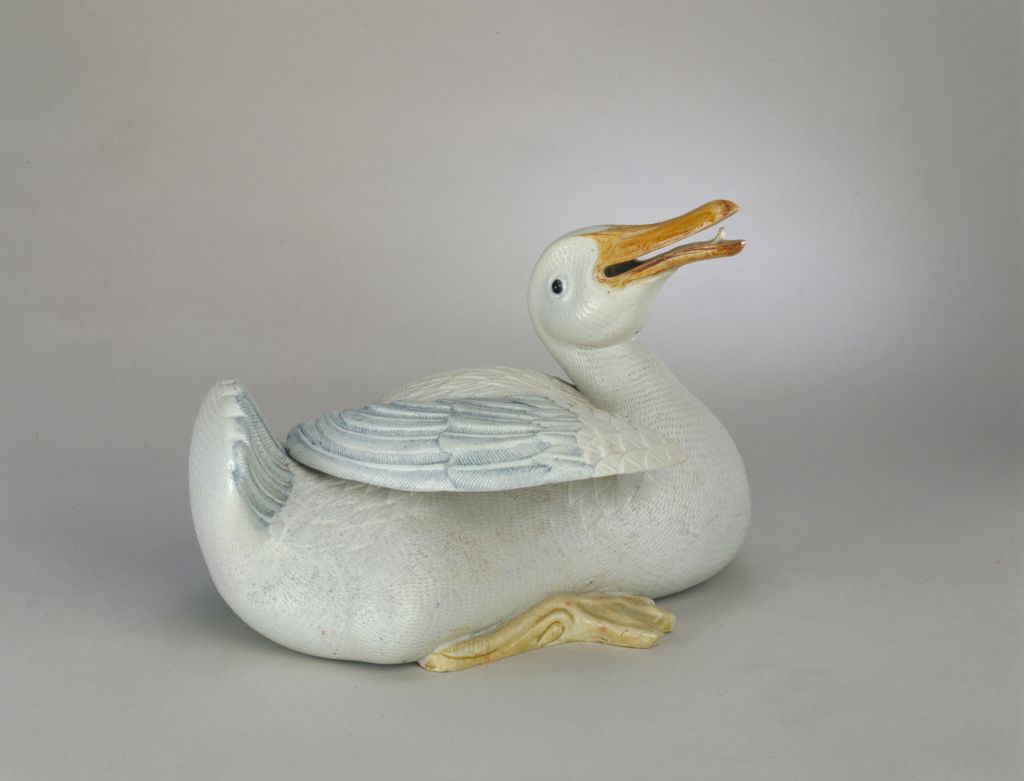 图片[1]-Pink Carved Porcelain Duck-China Archive